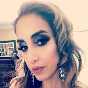 Meet your Posher, Sandy